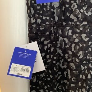 Joylab yoga pants in large